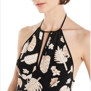 NWT MADDEN NYC SWEATER HALTER TOP, size medium